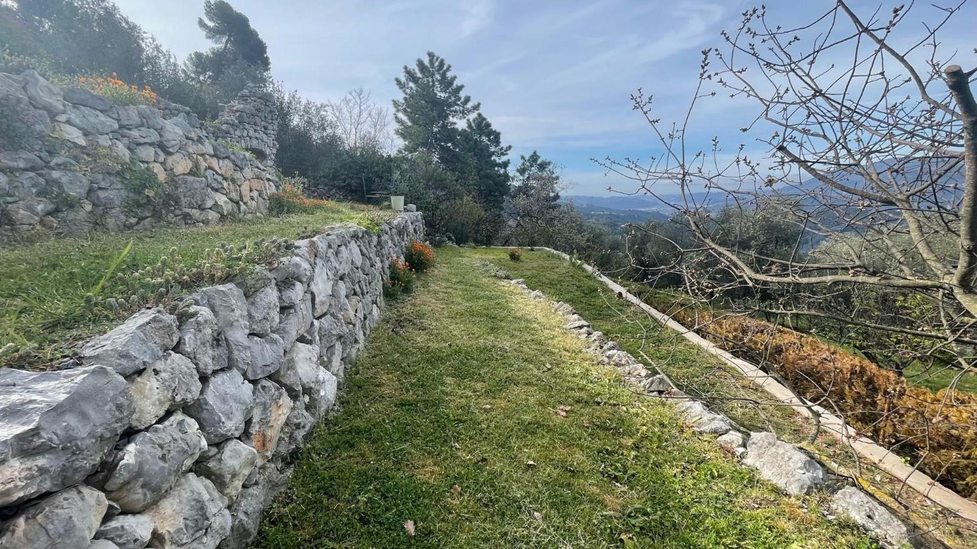 Rez De Jardin, Entre Mer Et Montagne Levens ภายนอก รูปภาพ